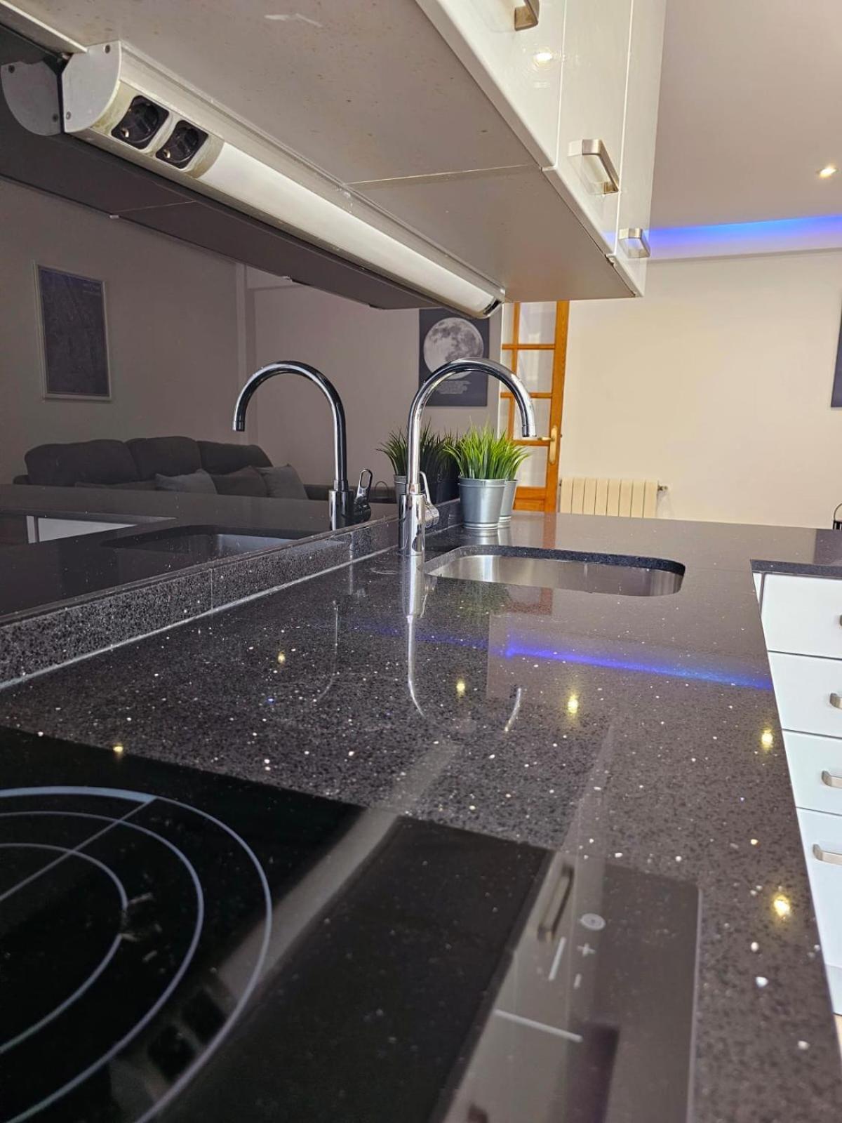 Exclusivo Apartamento En El Centro Віго Екстер'єр фото